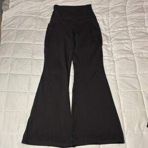 Black Yoga Flare Pants with Pockets and Wide Waistband